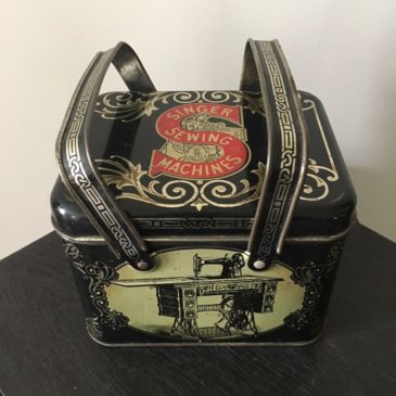 boite Singer ancienne