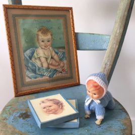 cadre bébé ancien