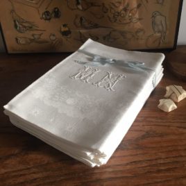 serviettes anciennes monogramme MT