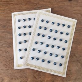 plaque boutons de bottines anciens