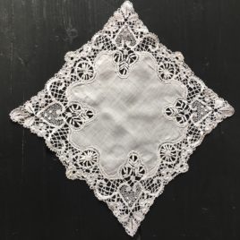 pochette dentelle