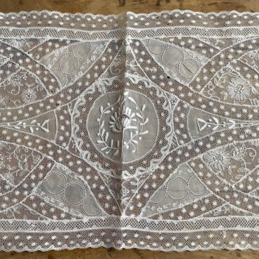 linon et dentelle