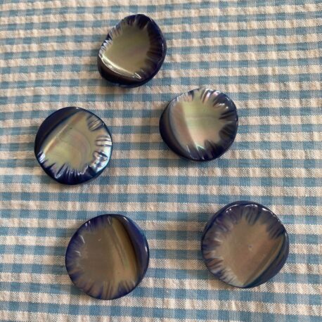 Nacre bleue
